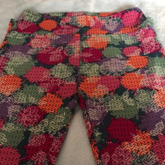 Lularoe OS Leggings. - Picture 1 of 3